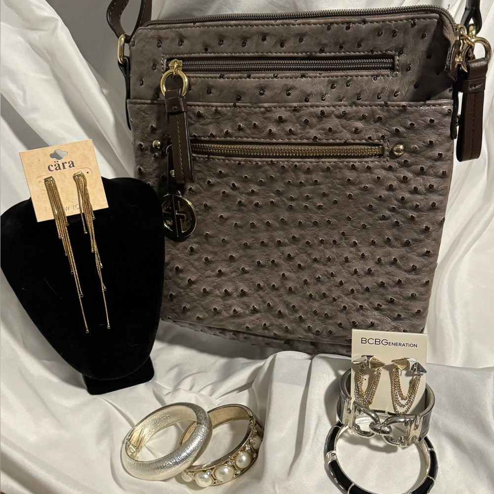 Gianni Bernini Purse and Jewelry Bundle